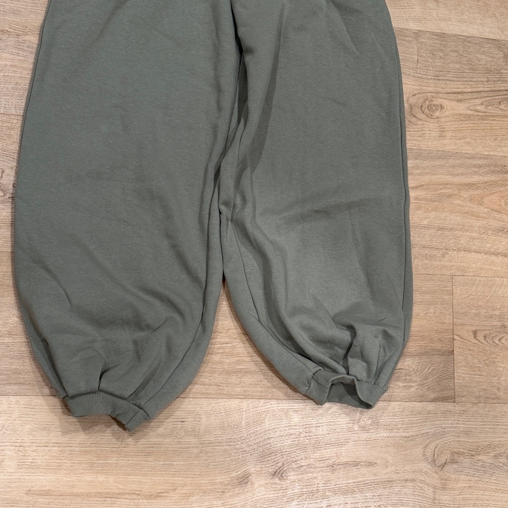 Social Thread Comfy Green Jogger — image 8 of 8